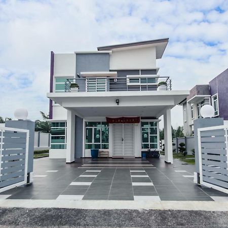 Ruby Homestay Melaka Eksteriør bilde